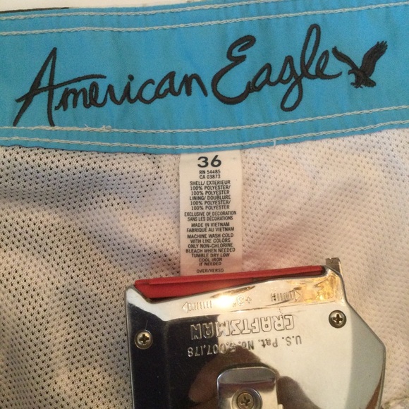 American Eagle Men’s Tropical Print Board Shorts - Picture 3 of 6